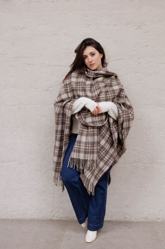 LA CAPE DRAPEE TARTAN